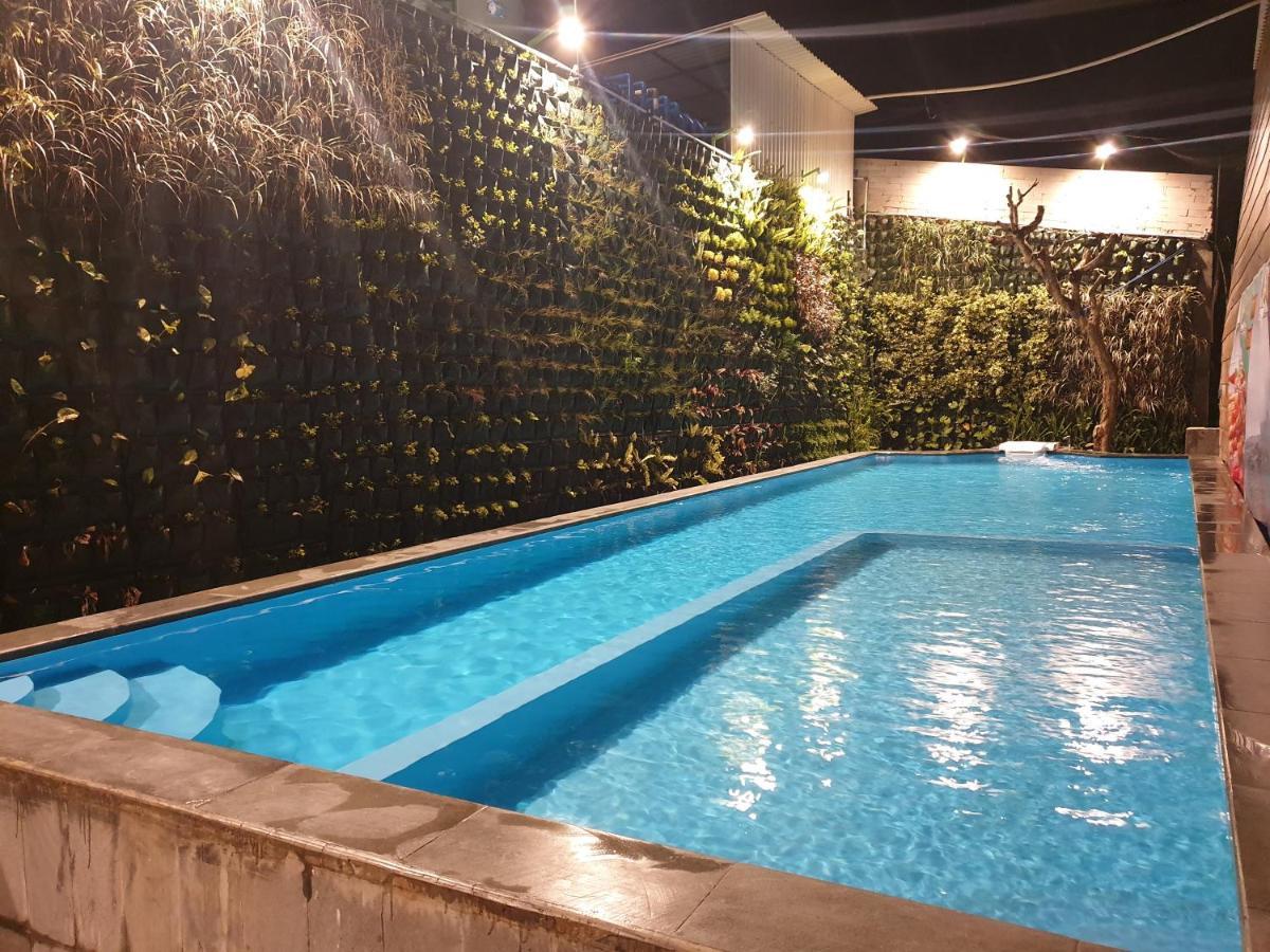 Hotel Lereng Bromo Pasuruan Buitenkant foto