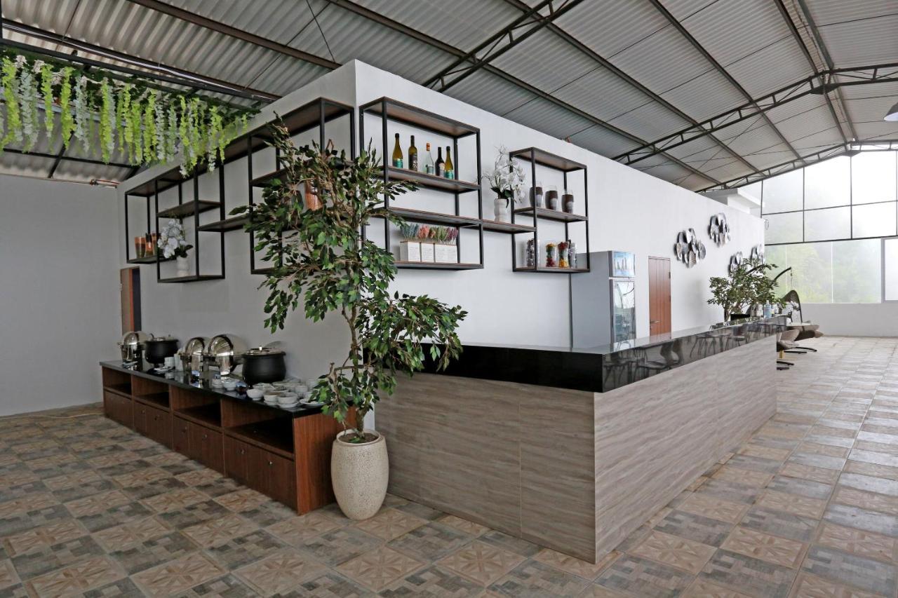 Hotel Lereng Bromo Pasuruan Buitenkant foto